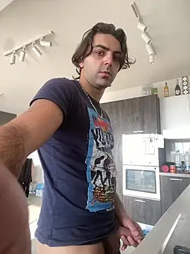 Snapshot of mikekmi21 chatting on February 21, 2025, 2:48 pm mikekmi21 online show from February 21, 2025, 2:48 pm