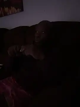 Snapshot of Fuckmehardandcloudy chatting on January 17, 2026, 2:37 am Fuckmehardandcloudy online show from January 17, 2026, 2:37 am