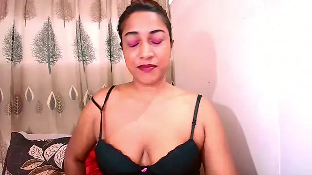 Snapshot of Indian_Erotic69 chatting on April 21, 2026, 5:47 am Indian Erotic69 online show from April 21, 2026, 5:47 am