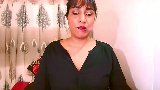 Snapshot of Indian_Erotic69 chatting on June 1, 2026, 5:40 am Indian Erotic69 online show from June 1, 2026, 5:40 am