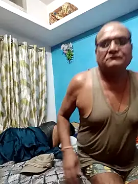 Snapshot of longsexji chatting on February 24, 2026, 8:42 pm longsexji online show from February 24, 2026, 8:42 pm