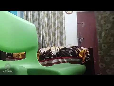 Snapshot of longsexji chatting on December 19, 2025, 4:31 pm longsexji online show from December 19, 2025, 4:31 pm