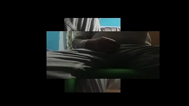 Snapshot of longsexji chatting on December 22, 2025, 11:43 am longsexji online show from December 22, 2025, 11:43 am