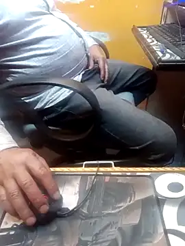 longsexji online show from March 10, 2025, 2:59 pm