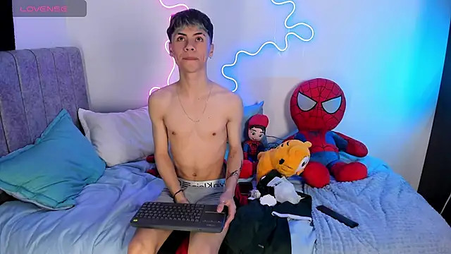 Snapshot of callum_77 chatting on September 13, 2025, 2:06 pm callum 77 online show from September 13, 2025, 2:06 pm