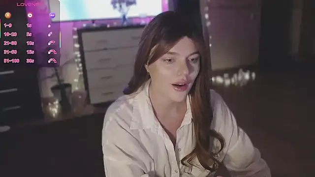 CherryRed Girl online show from September 9, 2025, 9:35 pm