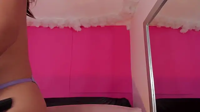 Snapshot of violett_24_ chatting on March 16, 2025, 6:55 pm violett 24 online show from March 16, 2025, 6:55 pm