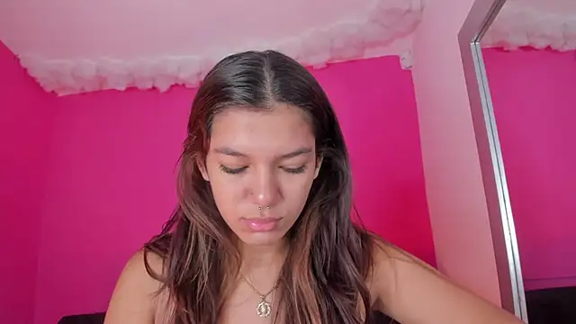 Snapshot of violett_24_ chatting on March 8, 2025, 12:09 pm violett 24 online show from March 8, 2025, 12:09 pm