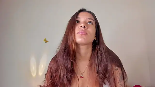 Snapshot of violett_24_ chatting on September 25, 2025, 11:33 pm violett 24 online show from September 25, 2025, 11:33 pm