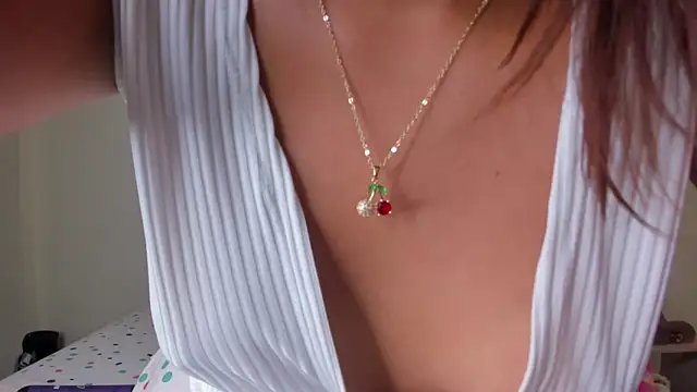 Snapshot of violett_24_ chatting on September 8, 2025, 10:42 pm violett 24 online show from September 8, 2025, 10:42 pm