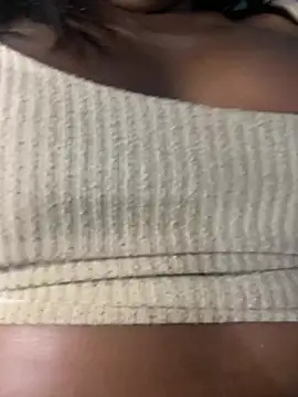 Snapshot of yasmimbrasileirinha chatting on March 19, 2025, 1:18 pm yasmimbrasileirinha online show from March 19, 2025, 1:18 pm