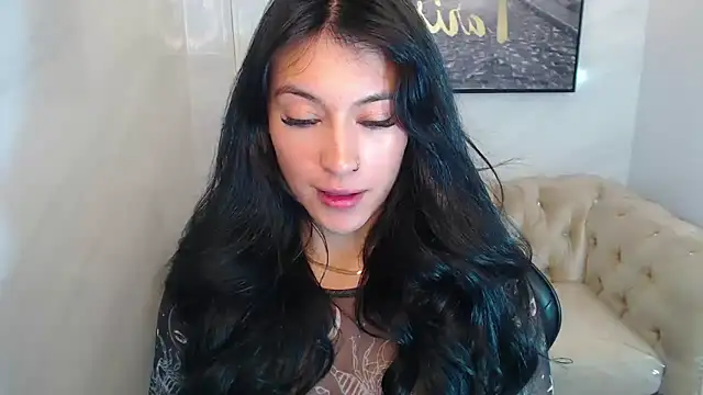 Snapshot of Isabella_Collen_v chatting on May 19, 2026, 1:18 pm Isabella Collen v online show from May 19, 2026, 1:18 pm