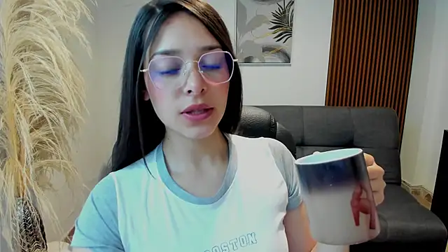 Snapshot of angeline_davies chatting on September 23, 2025, 1:40 pm angeline davies online show from September 23, 2025, 1:40 pm
