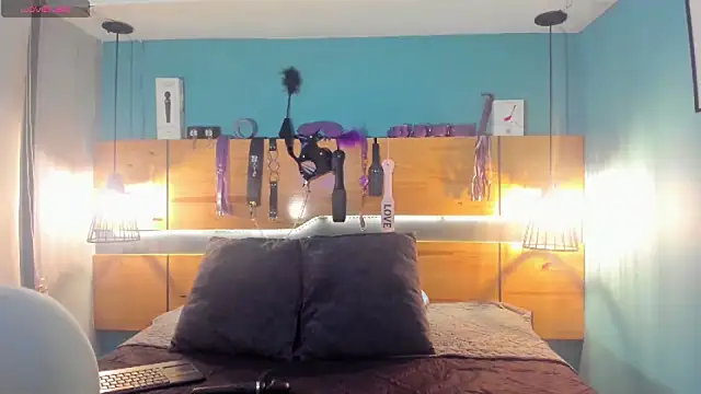 ChloeAllennn online show from November 13, 2025, 12:09 pm