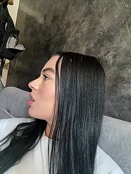 Antonella Smiith  online show from April 14, 2026, 1:38 pm