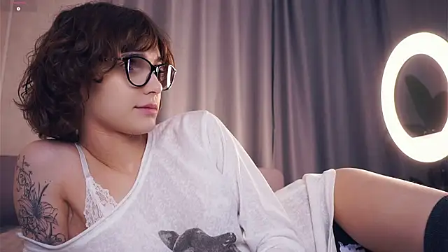 Snapshot of SibleyBurner chatting on November 12, 2025, 7:51 pm SibleyBurner online show from November 12, 2025, 7:51 pm