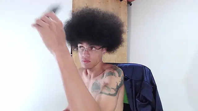 Smith Gael online show from April 7, 2026, 10:55 pm