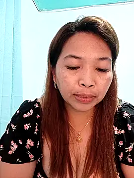 Snapshot of Sweet_fatty18 chatting on February 17, 2026, 4:32 am Sweet fatty18 online show from February 17, 2026, 4:32 am