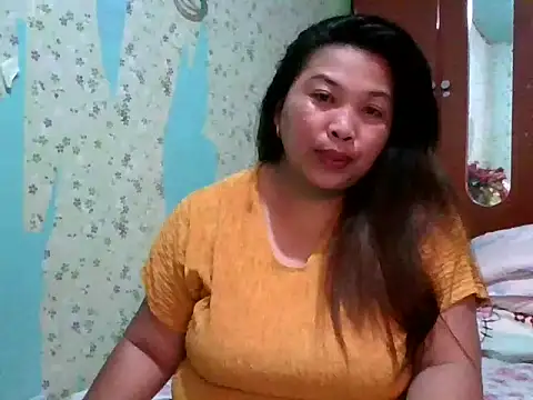 Snapshot of Sweet_fatty18 chatting on February 23, 2025, 7:11 am Sweet fatty18 online show from February 23, 2025, 7:11 am