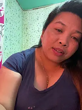 Snapshot of Sweet_fatty18 chatting on February 27, 2025, 4:57 am Sweet fatty18 online show from February 27, 2025, 4:57 am