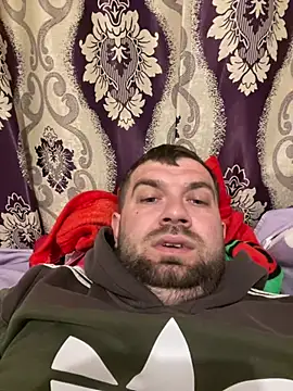 daniel21p online show from April 16, 2026, 4:57 am