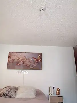 Snapshot of jessyegoldenn chatting on February 26, 2025, 2:05 pm jessyegoldenn online show from February 26, 2025, 2:05 pm