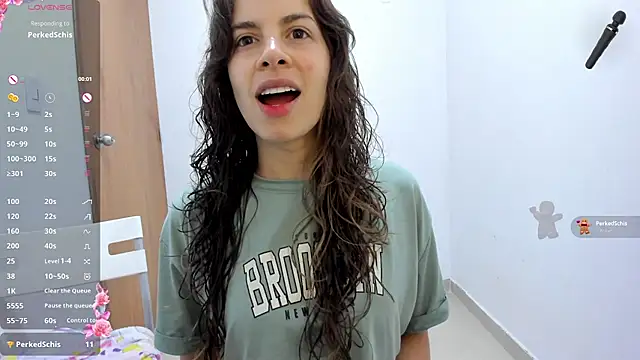 Snapshot of jessyegoldenn chatting on April 17, 2026, 1:14 pm jessyegoldenn online show from April 17, 2026, 1:14 pm