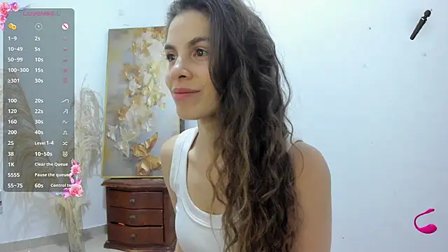 Snapshot of jessyegoldenn chatting on November 2, 2025, 8:25 pm jessyegoldenn online show from November 2, 2025, 8:25 pm