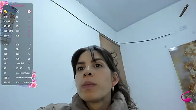 Snapshot of jessyegoldenn chatting on November 29, 2025, 11:49 pm jessyegoldenn online show from November 29, 2025, 11:49 pm