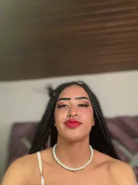 MichelleDiaz Pink online show from March 12, 2025, 7:35 am