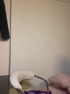 Snapshot of bbluexox chatting on February 26, 2025, 12:30 am bbluexox online show from February 26, 2025, 12:30 am