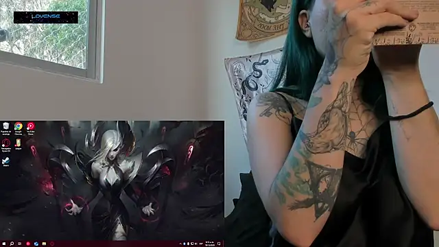 Hisato111 online show from December 19, 2025, 1:13 pm