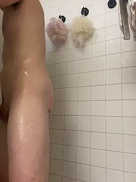 Polaroid White online show from October 1, 2025, 8:24 pm