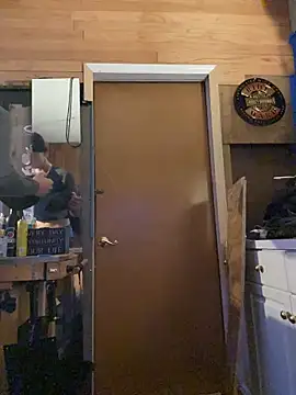 Polaroid White online show from November 15, 2025, 3:10 am