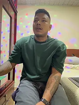 Saipuer31 online show from December 19, 2025, 7:11 am