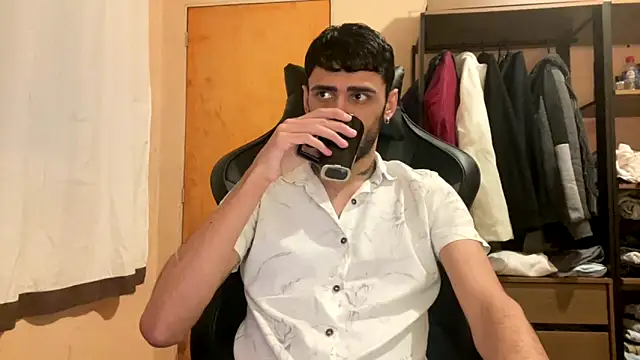 Snapshot of iendriw chatting on October 8, 2025, 3:30 am iendriw online show from October 8, 2025, 3:30 am