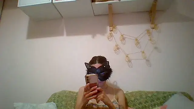 Snapshot of kittysissy chatting on June 17, 2026, 8:08 pm kittysissy online show from June 17, 2026, 8:08 pm
