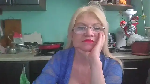 Snapshot of Heidi-Helga chatting on February 9, 2026, 7:28 am Heidi-Helga online show from February 9, 2026, 7:28 am
