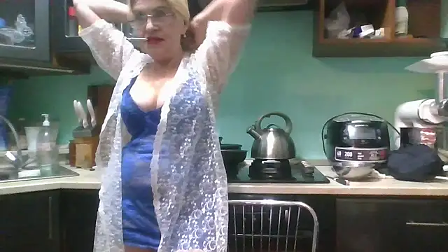 Snapshot of Heidi-Helga chatting on January 15, 2026, 1:47 pm Heidi-Helga online show from January 15, 2026, 1:47 pm
