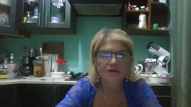 Snapshot of Heidi-Helga chatting on September 21, 2025, 6:35 pm Heidi-Helga online show from September 21, 2025, 6:35 pm