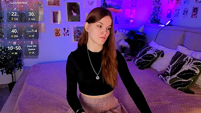 Snapshot of Amber_Rogers chatting on April 29, 2026, 5:33 am Amber Rogers online show from April 29, 2026, 5:33 am