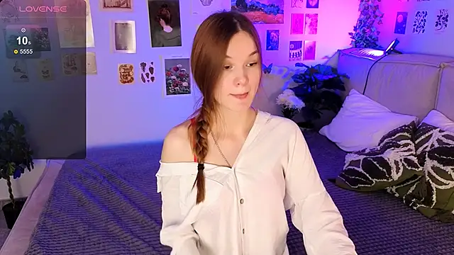 Snapshot of Amber_Rogers chatting on May 6, 2026, 6:28 am Amber Rogers online show from May 6, 2026, 6:28 am