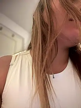 Snapshot of gynna_kimera chatting on January 8, 2026, 5:30 pm gynna kimera online show from January 8, 2026, 5:30 pm