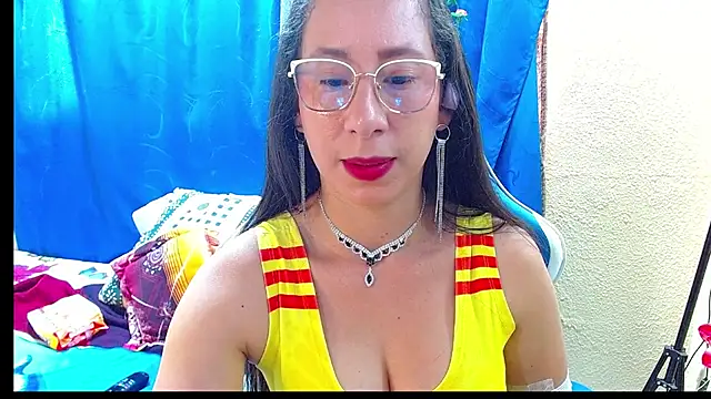 Snapshot of Gia_leinn chatting on June 23, 2026, 3:21 pm Gia leinn online show from June 23, 2026, 3:21 pm