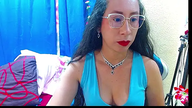Snapshot of Gia_leinn chatting on July 10, 2026, 3:12 pm Gia leinn online show from July 10, 2026, 3:12 pm