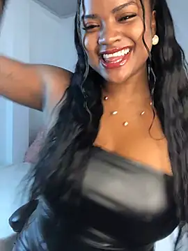 Snapshot of ValerieBlakee chatting on May 24, 2026, 1:33 pm ValerieBlakee online show from May 24, 2026, 1:33 pm