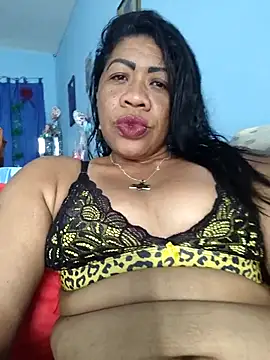 Snapshot of Tocameamor chatting on December 17, 2025, 2:44 pm Tocameamor online show from December 17, 2025, 2:44 pm