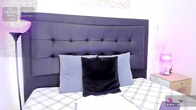 Madyson18 online show from March 12, 2025, 2:52 am