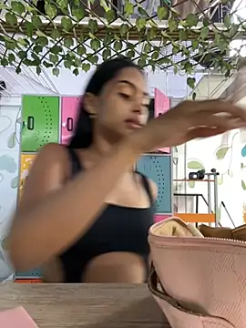 ChloeMoon9 online show from November 18, 2025, 11:13 am