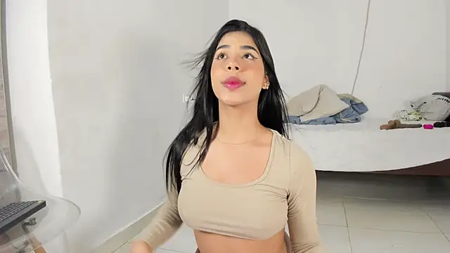 Snapshot of flor_herrera01 chatting on March 20, 2025, 6:08 am flor herrera01 online show from March 20, 2025, 6:08 am